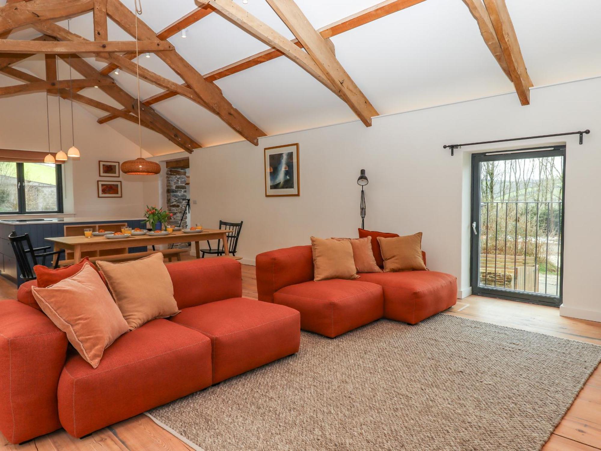 3 Caddaford Barns * Buckfastleigh