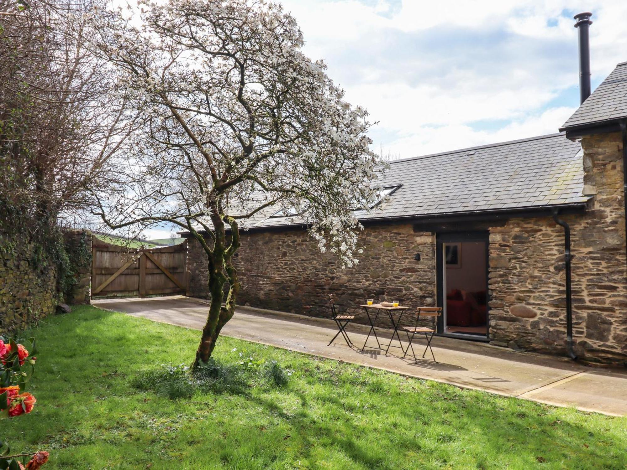 3 Caddaford Barns