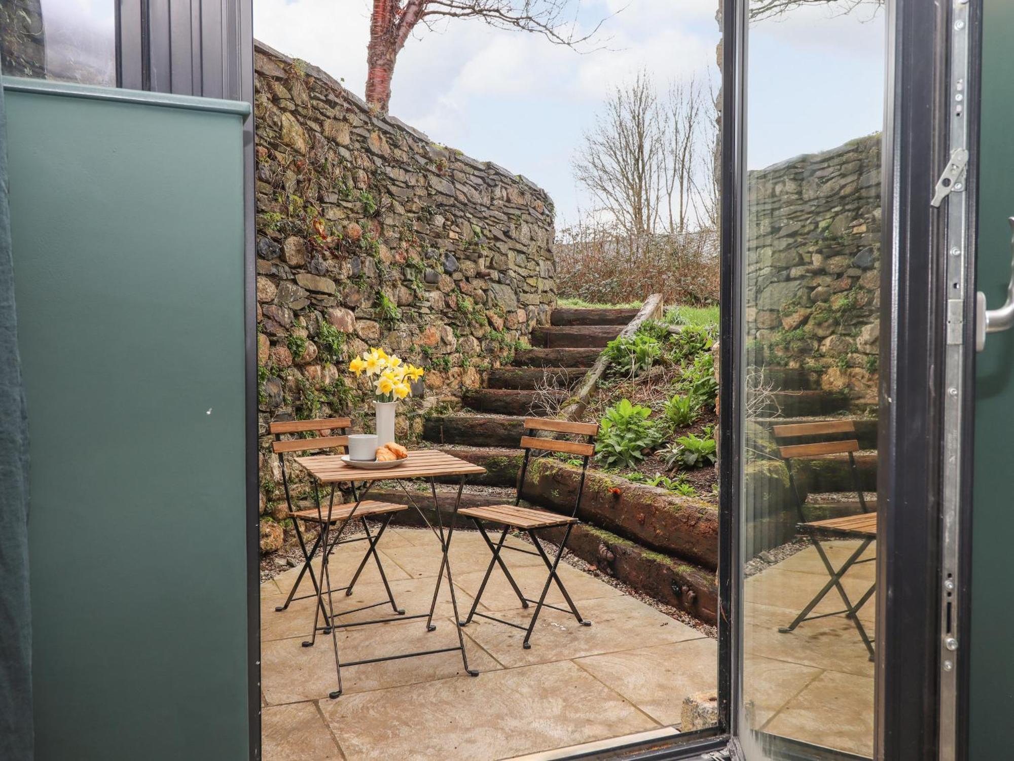 3 Caddaford Barns