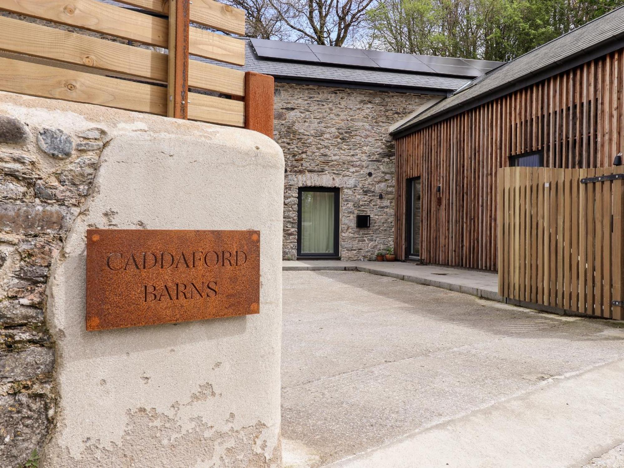 3 Caddaford Barns